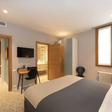 Casa Del Carro 1 Grand Master * البندقية